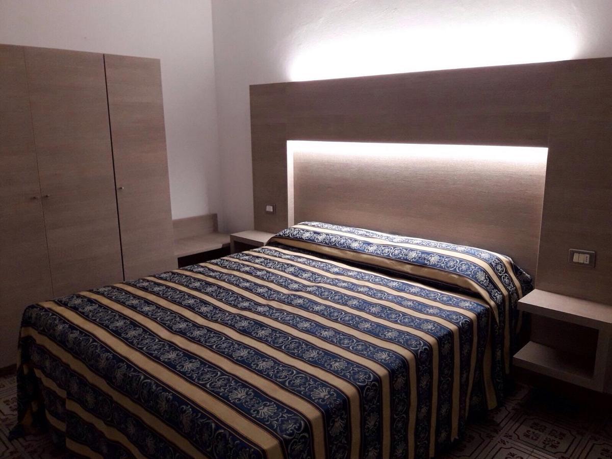 Hotel Riva Rimini Buitenkant foto