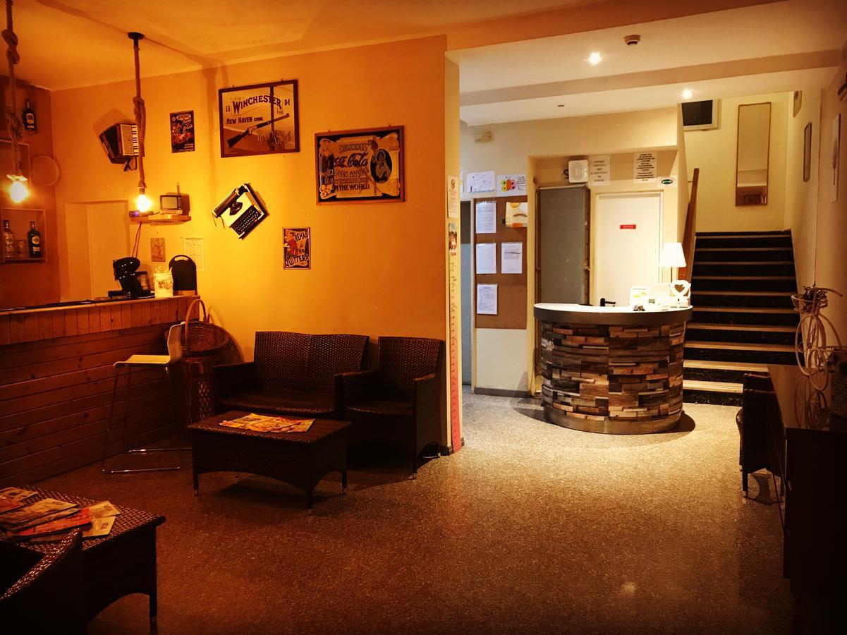 Hotel Riva Rimini Buitenkant foto