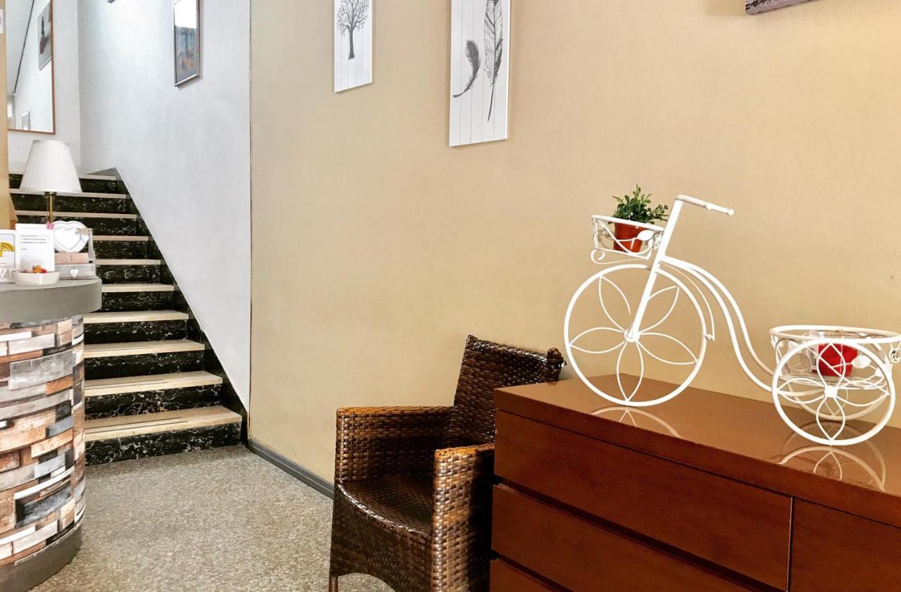 Hotel Riva Rimini Buitenkant foto
